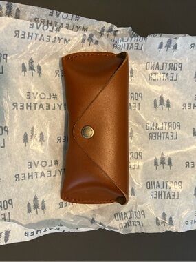 Portland Leather Glasses Case - Honey